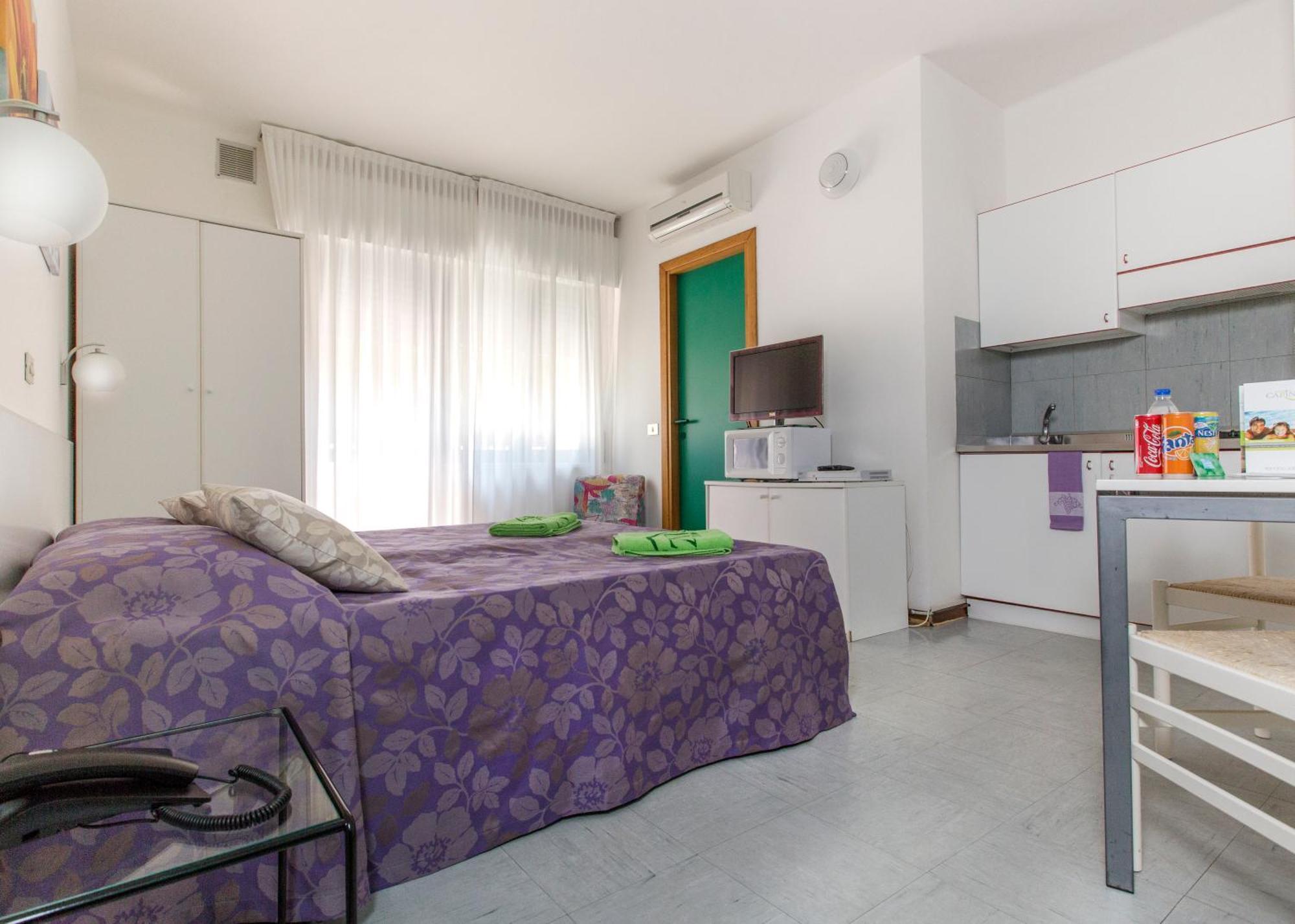 Aparthotel Carinzia Lignano Sabbiadoro Buitenkant foto