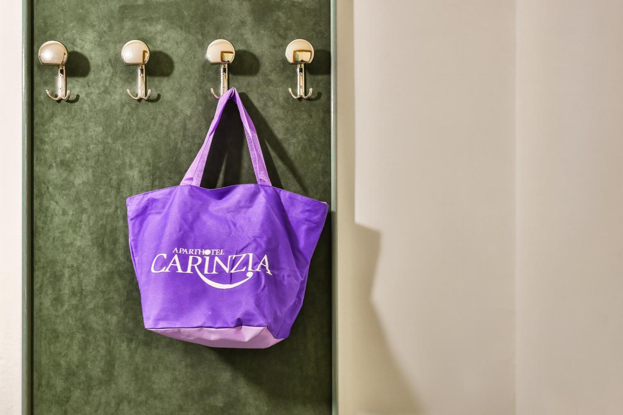 Aparthotel Carinzia Lignano Sabbiadoro Buitenkant foto